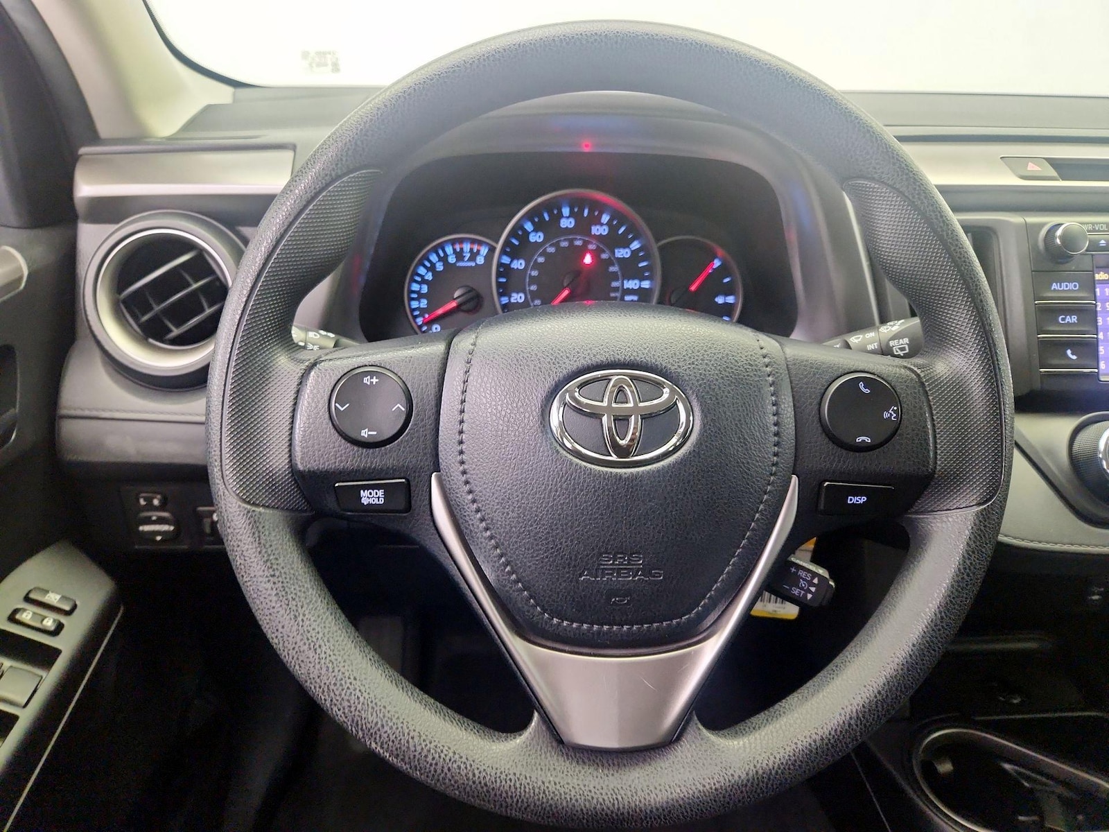 2016 Toyota RAV4 LE - Photo 11