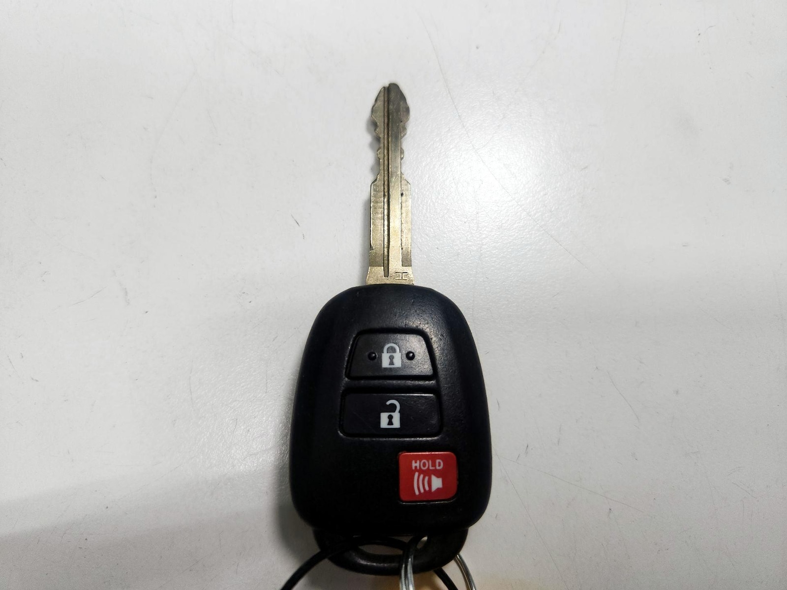2016 Toyota RAV4 LE - Photo 23