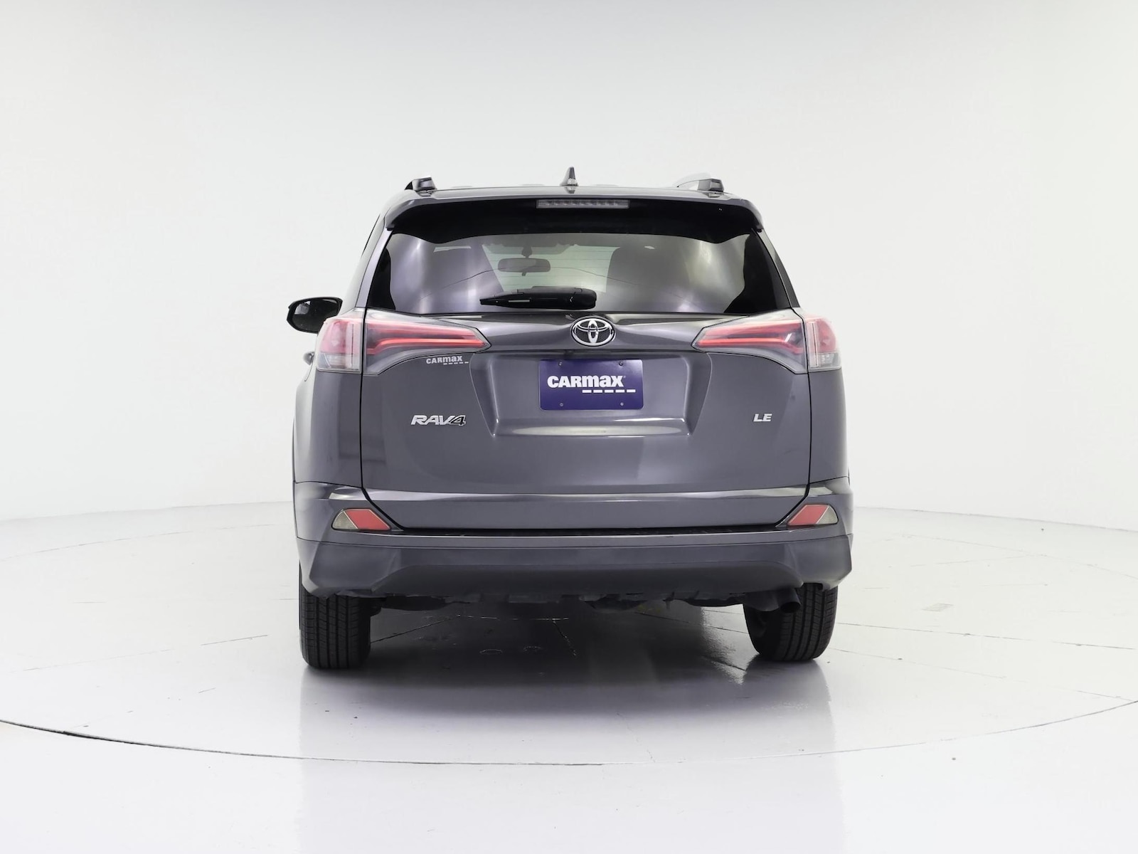 2016 Toyota RAV4 LE - Photo 7