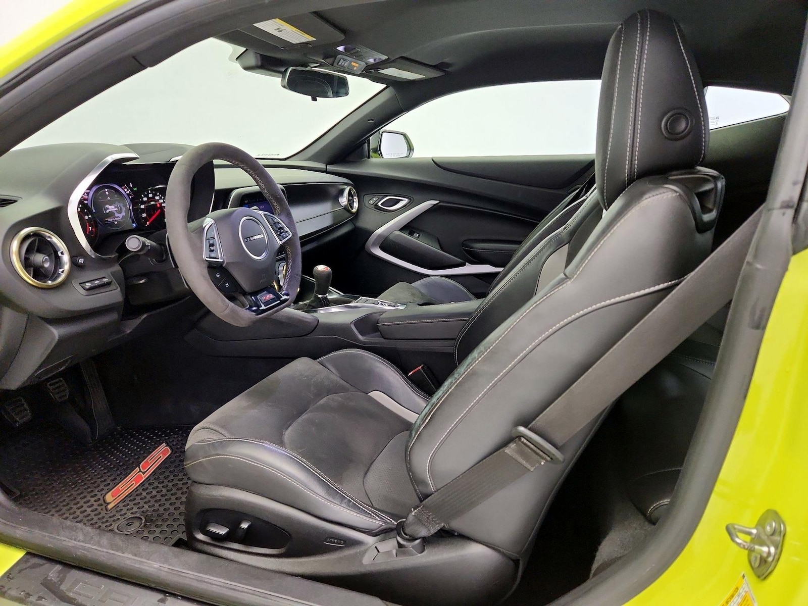 Power Seat(s) & Side Airbags