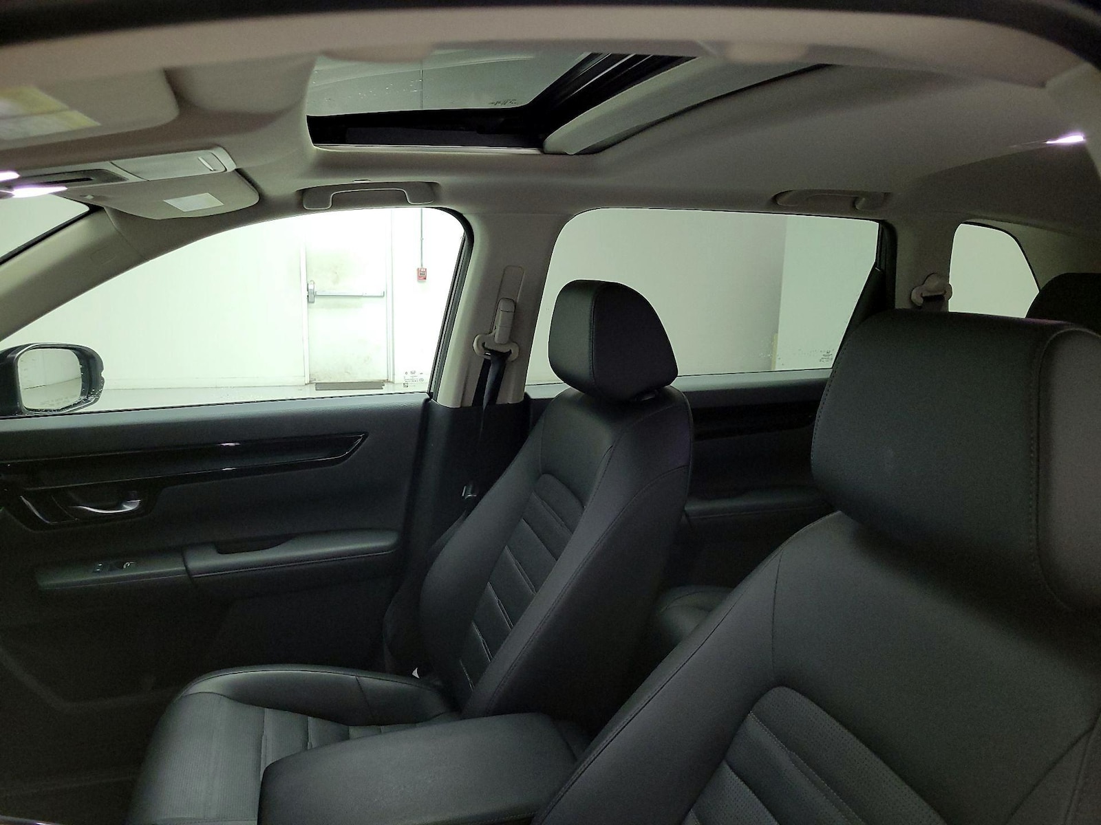 Sunroof(s) & Overhead Airbags