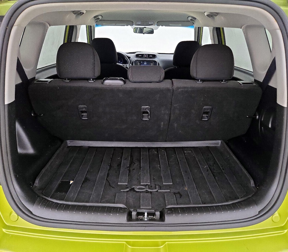 Trunk/Cargo (Seats Up)