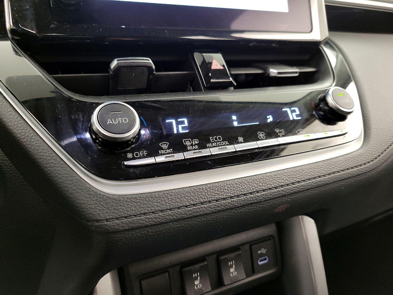 2023 Toyota Corolla Cross XLE - Photo 17