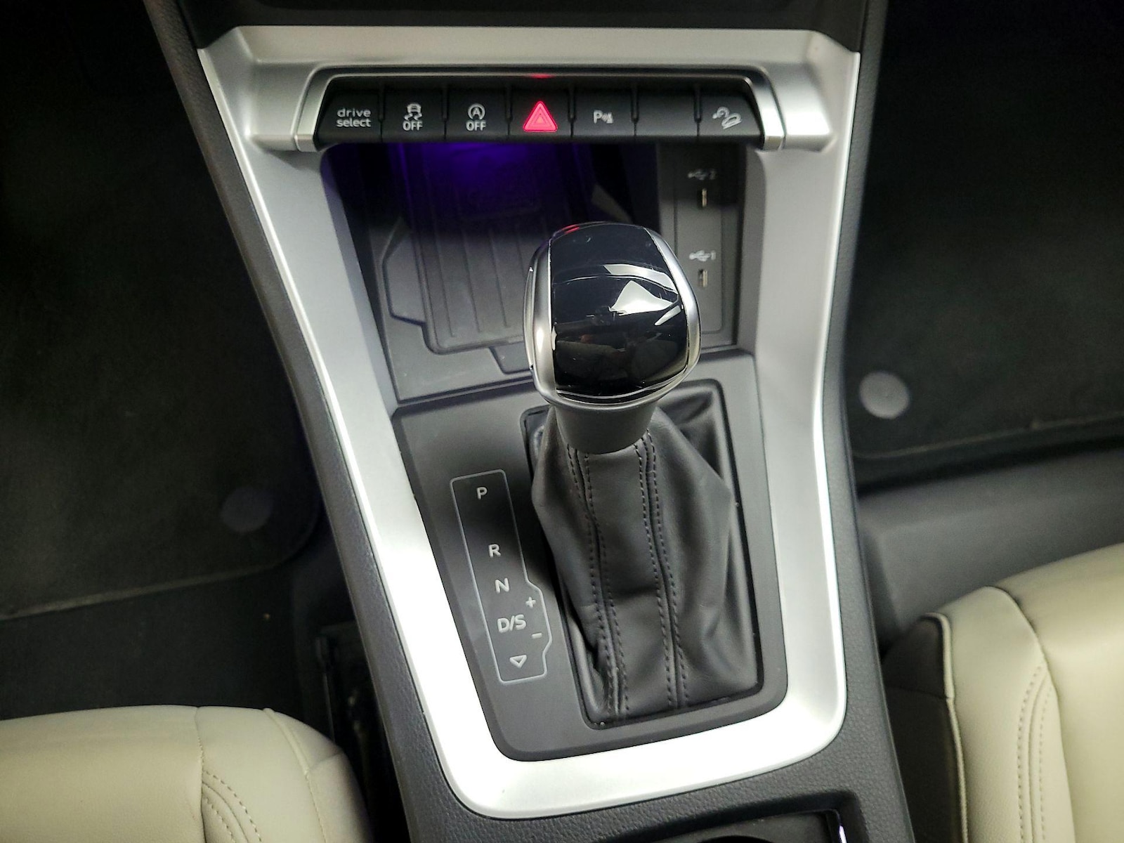 2024 Audi Q3 S Line Premium Plus - Photo 19