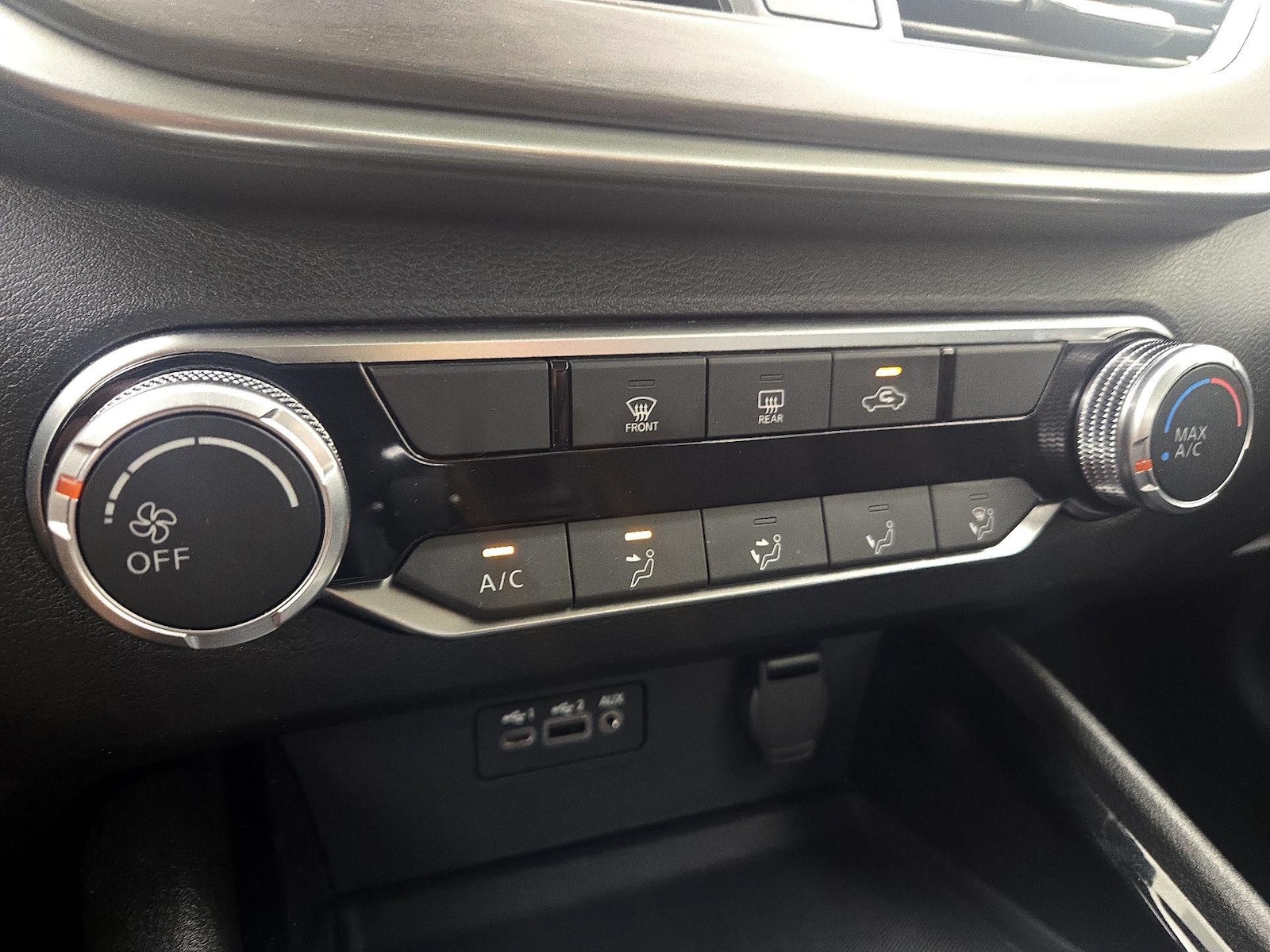 2024 Nissan Altima SV - Photo 17