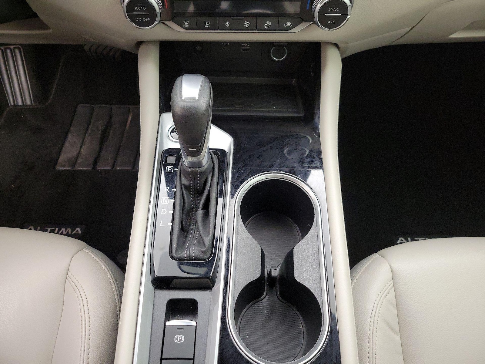 2024 Nissan Altima SL - Photo 18