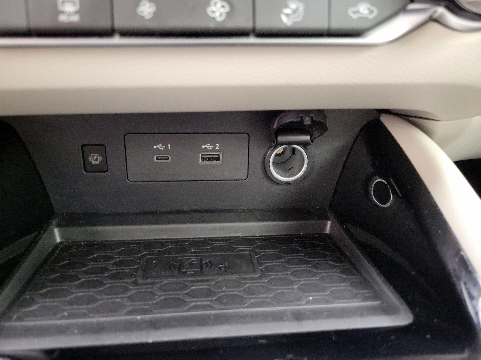 2024 Nissan Altima SL - Photo 19