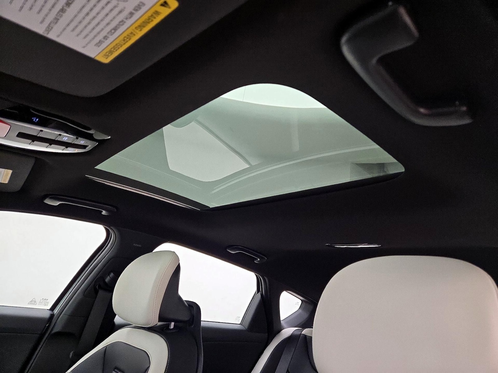 Sunroof(s) & Overhead Airbags