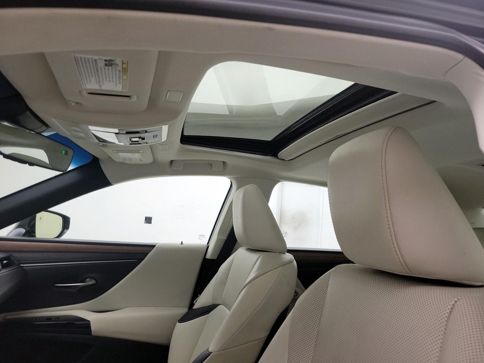 2024 Lexus ES 350 - Photo 20