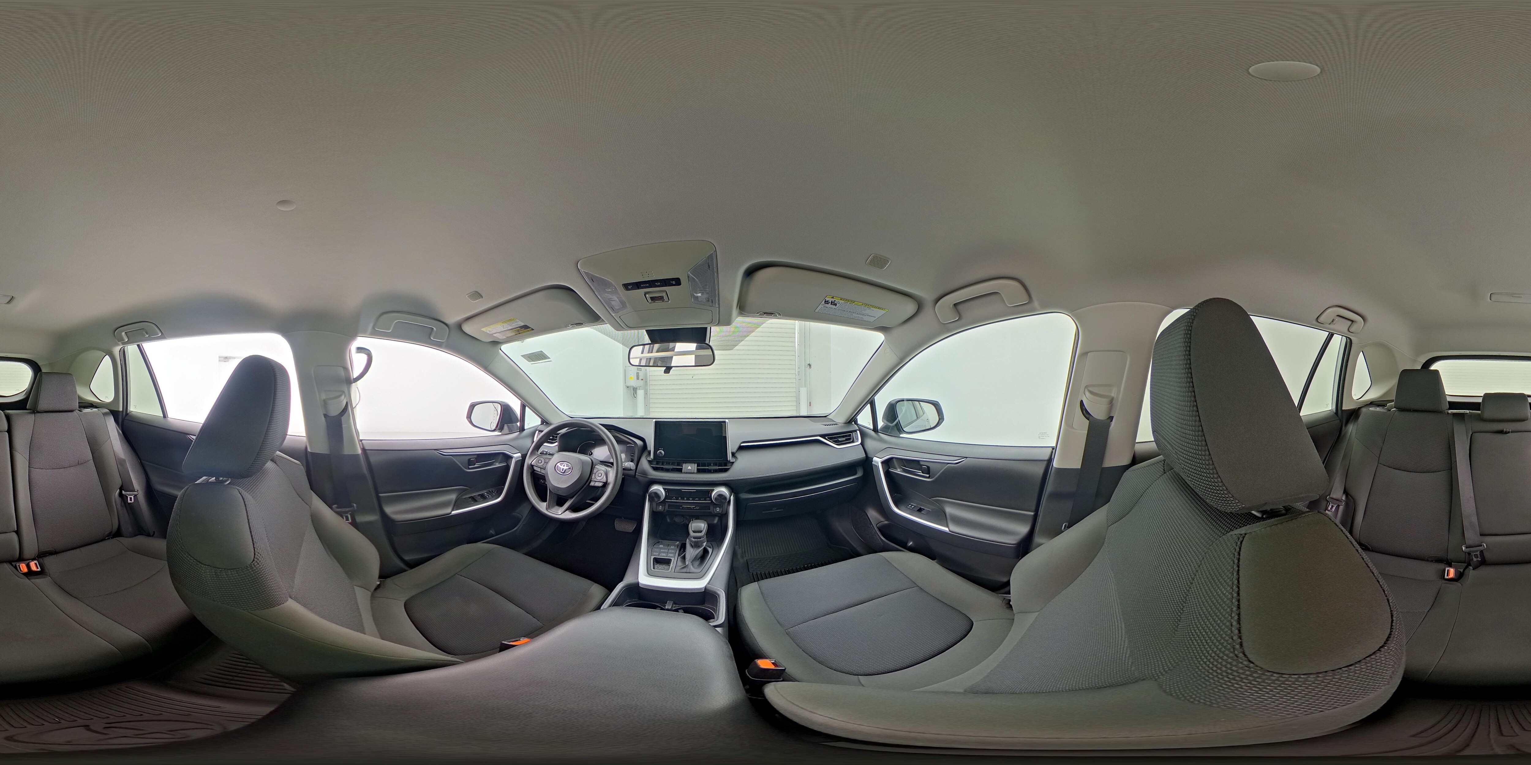 2025 Toyota RAV4 LE - Photo 25