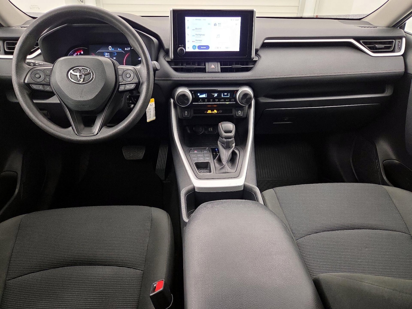 2025 Toyota RAV4 LE - Photo 10