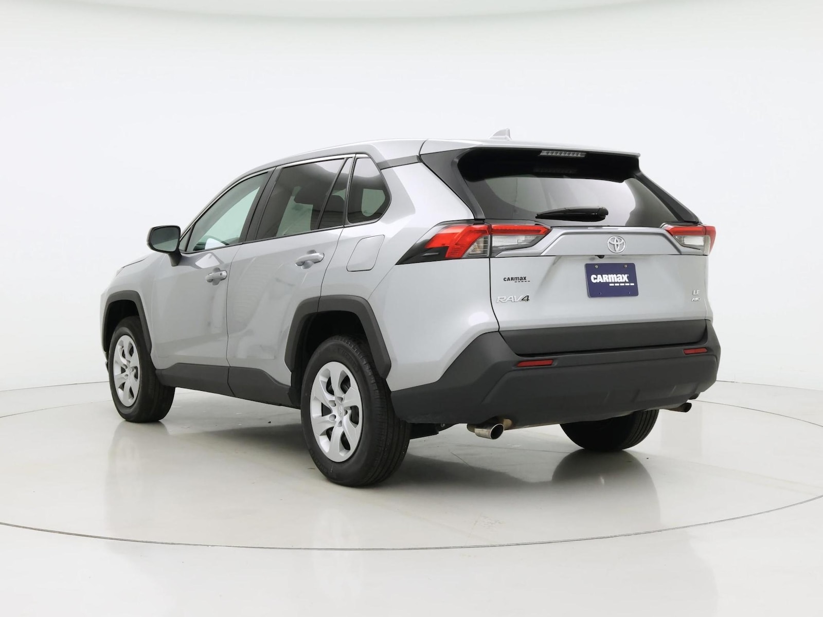 2025 Toyota RAV4 LE - Photo 3