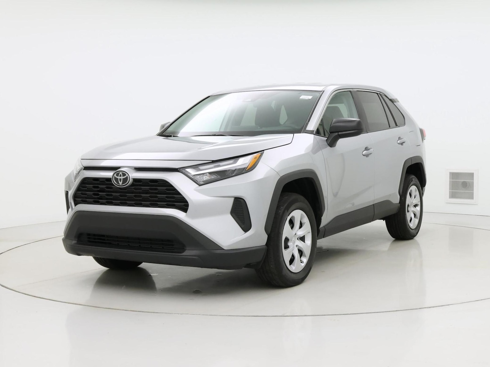 2025 Toyota RAV4 LE - Photo 5
