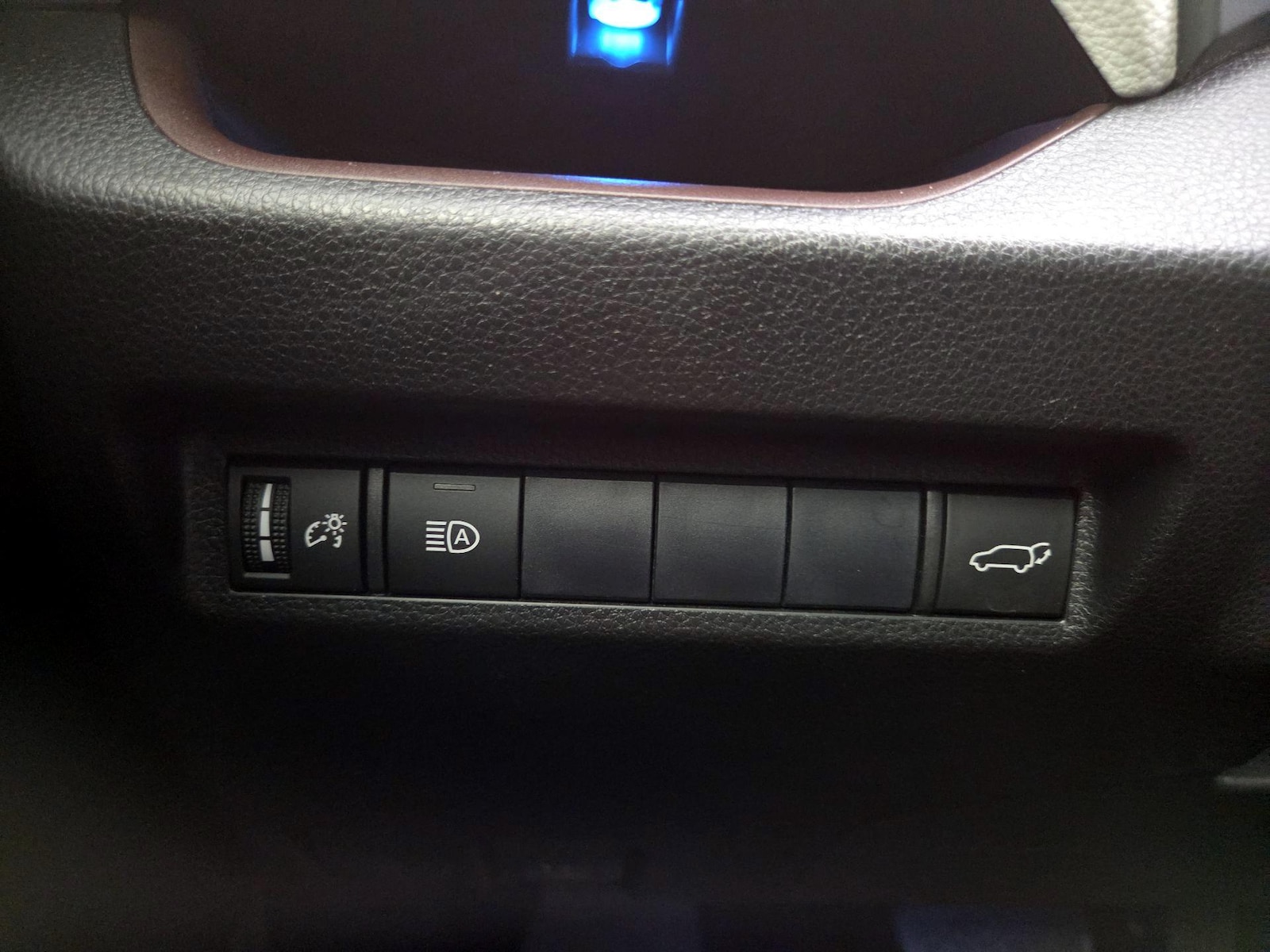 2020 Toyota RAV4 Limited - Photo 14
