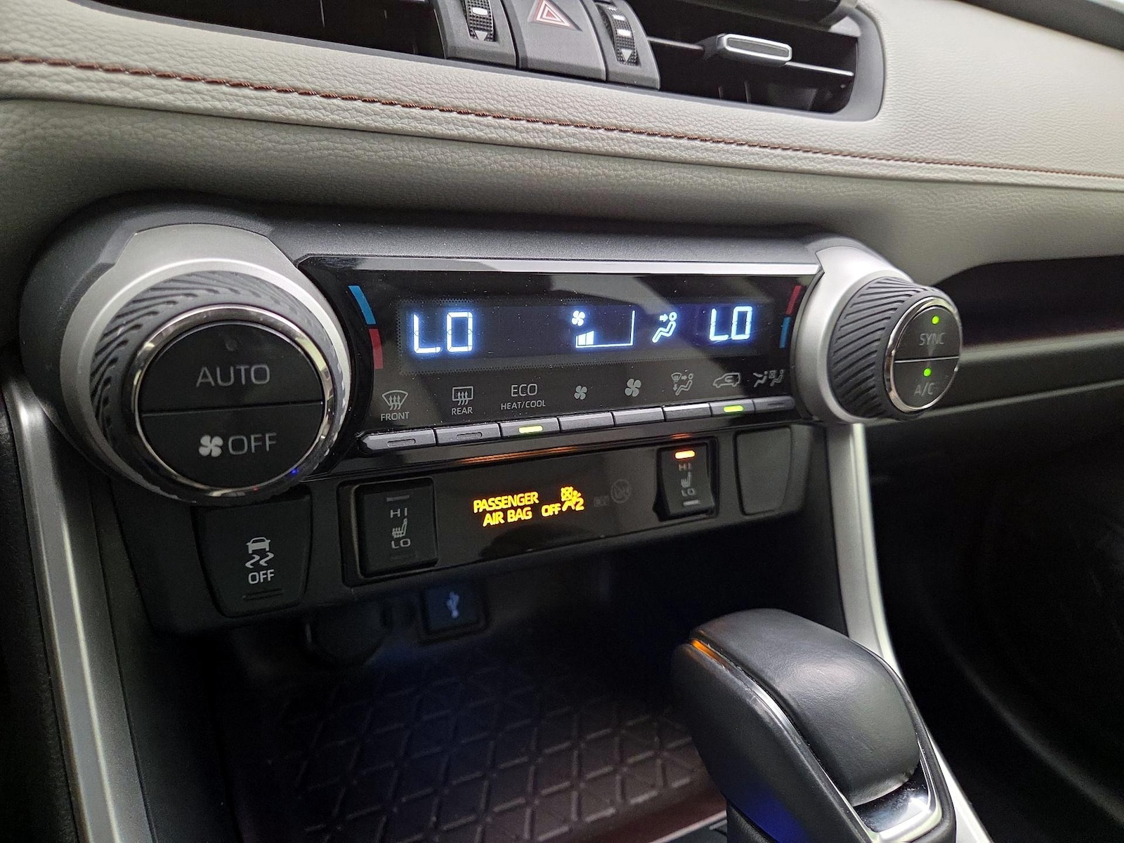 2020 Toyota RAV4 Limited - Photo 18