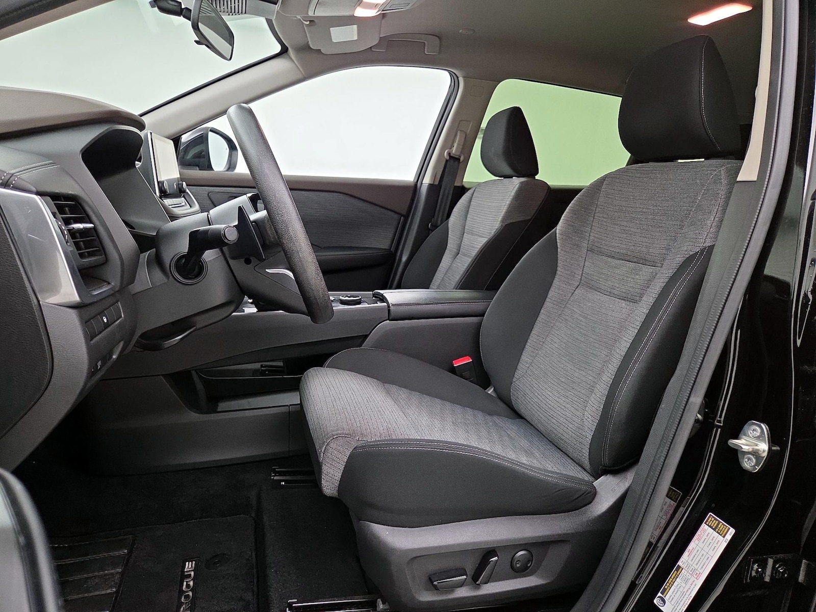 Power Seat(s) & Side Airbags