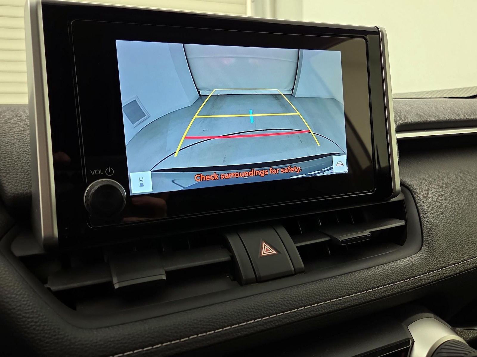 2025 Toyota RAV4 LE - Photo 15