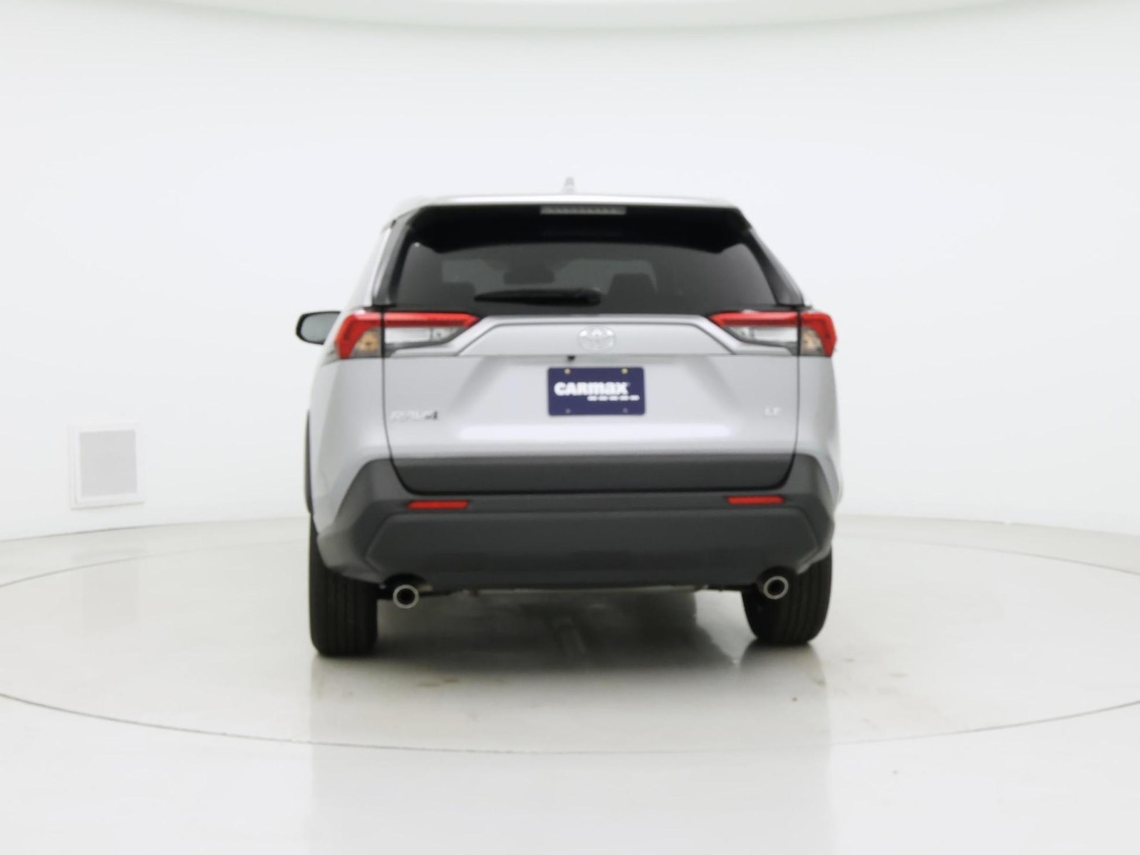 2025 Toyota RAV4 LE - Photo 7
