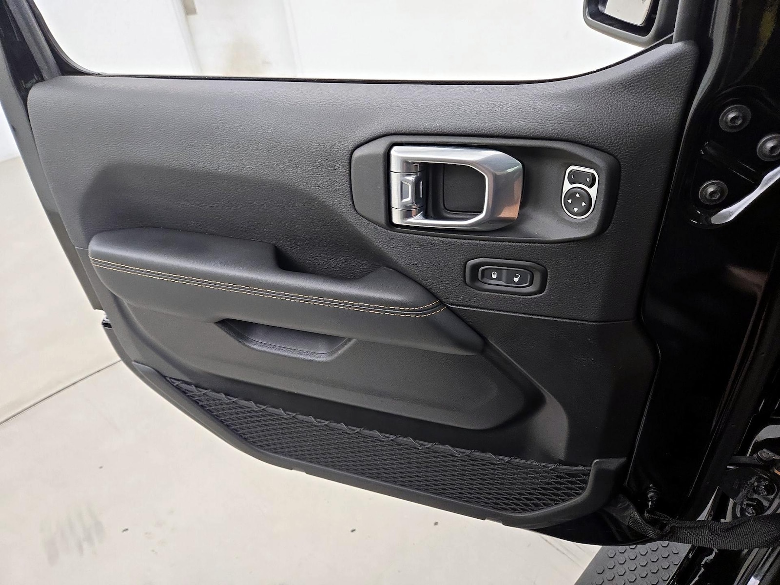 2024 Jeep Wrangler 4xe Sahara 4XE - Photo 13