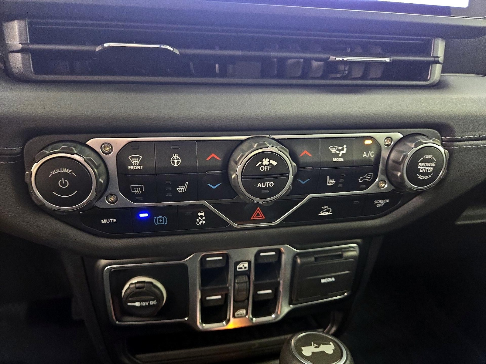 2024 Jeep Wrangler 4xe Sahara 4XE - Photo 18