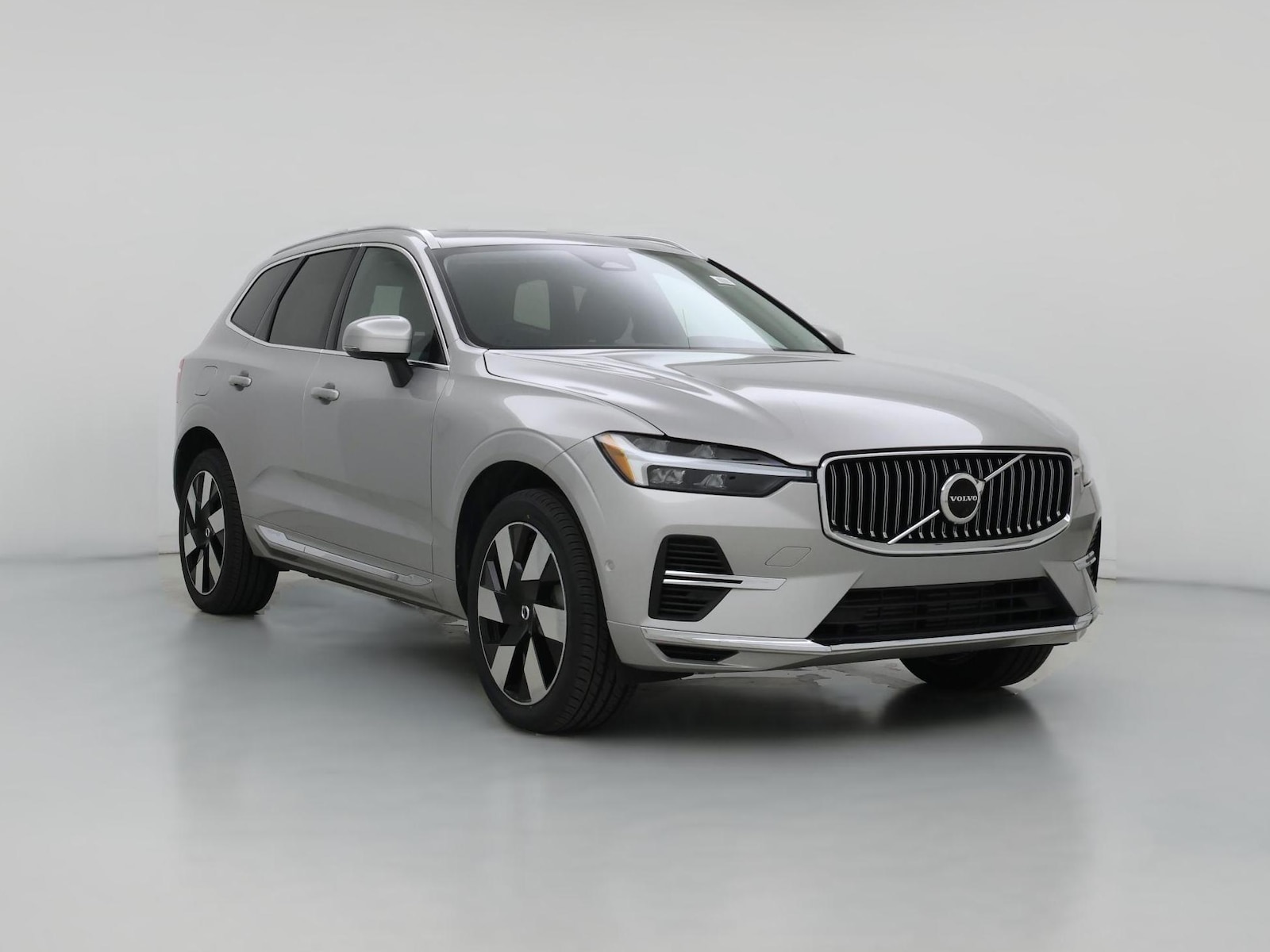 2023 Volvo XC60 Plus