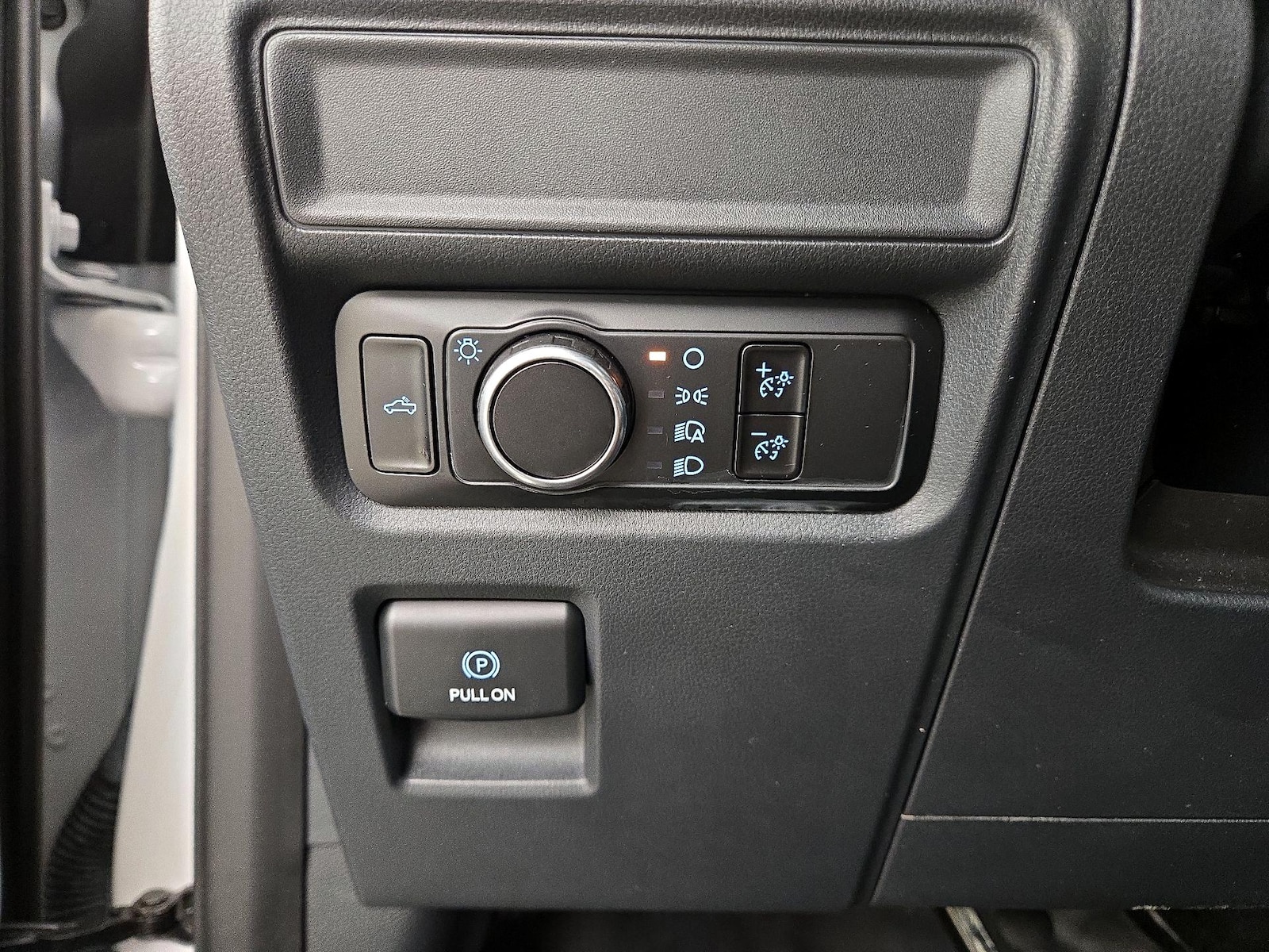 2024 Ford F-150 XL - Photo 14