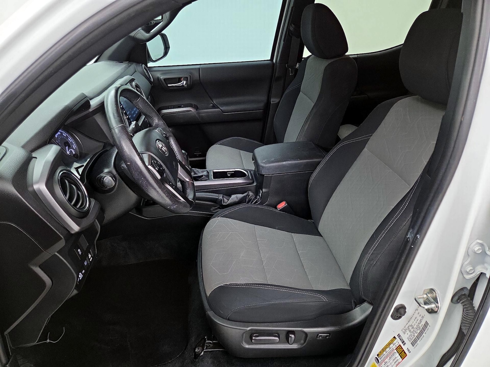 Power Seat(s) & Side Airbags