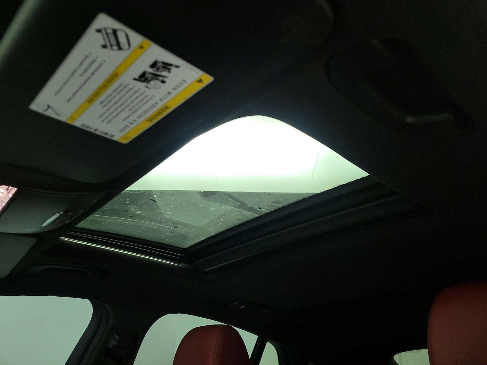 Sunroof(s) & Overhead Airbags