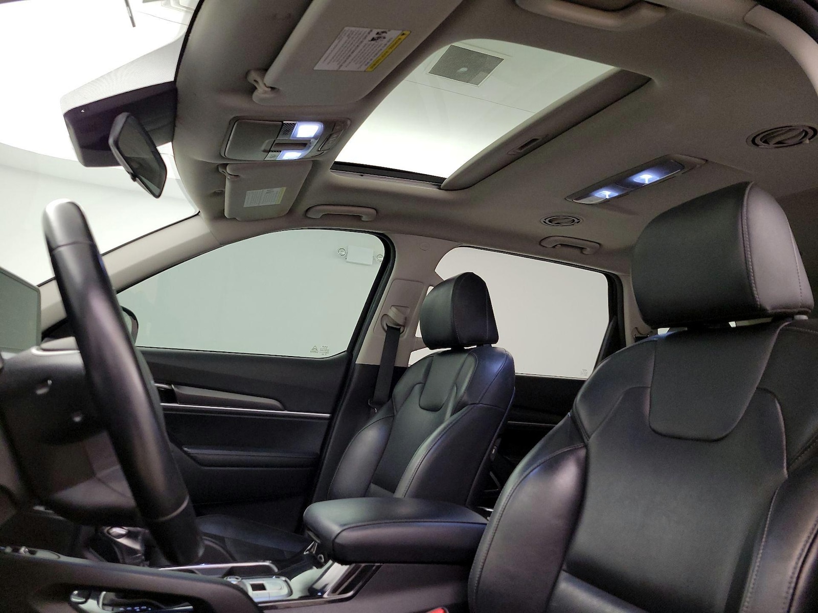 Sunroof(s) & Overhead Airbags