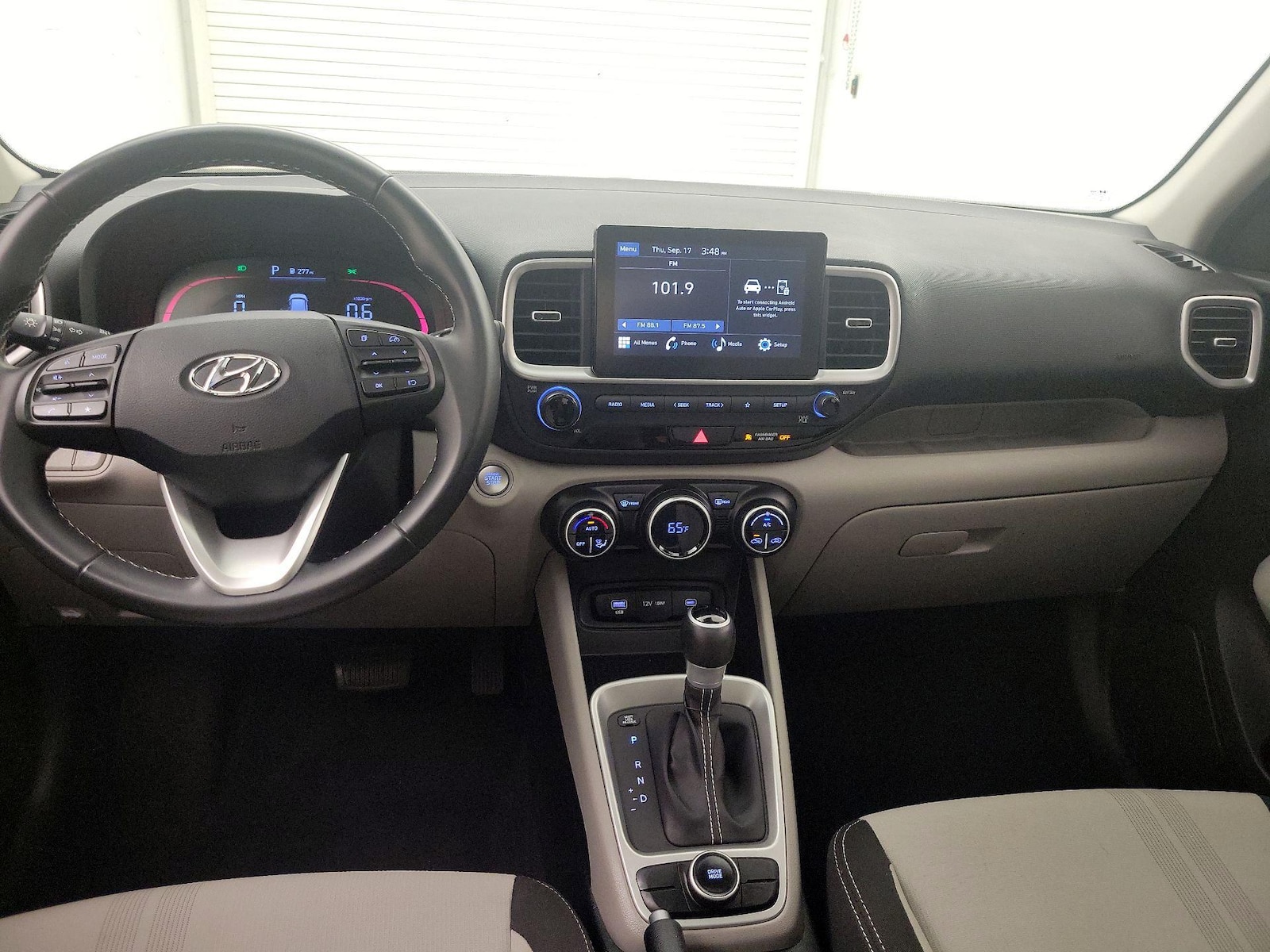Apple CarPlay® & Android Auto™