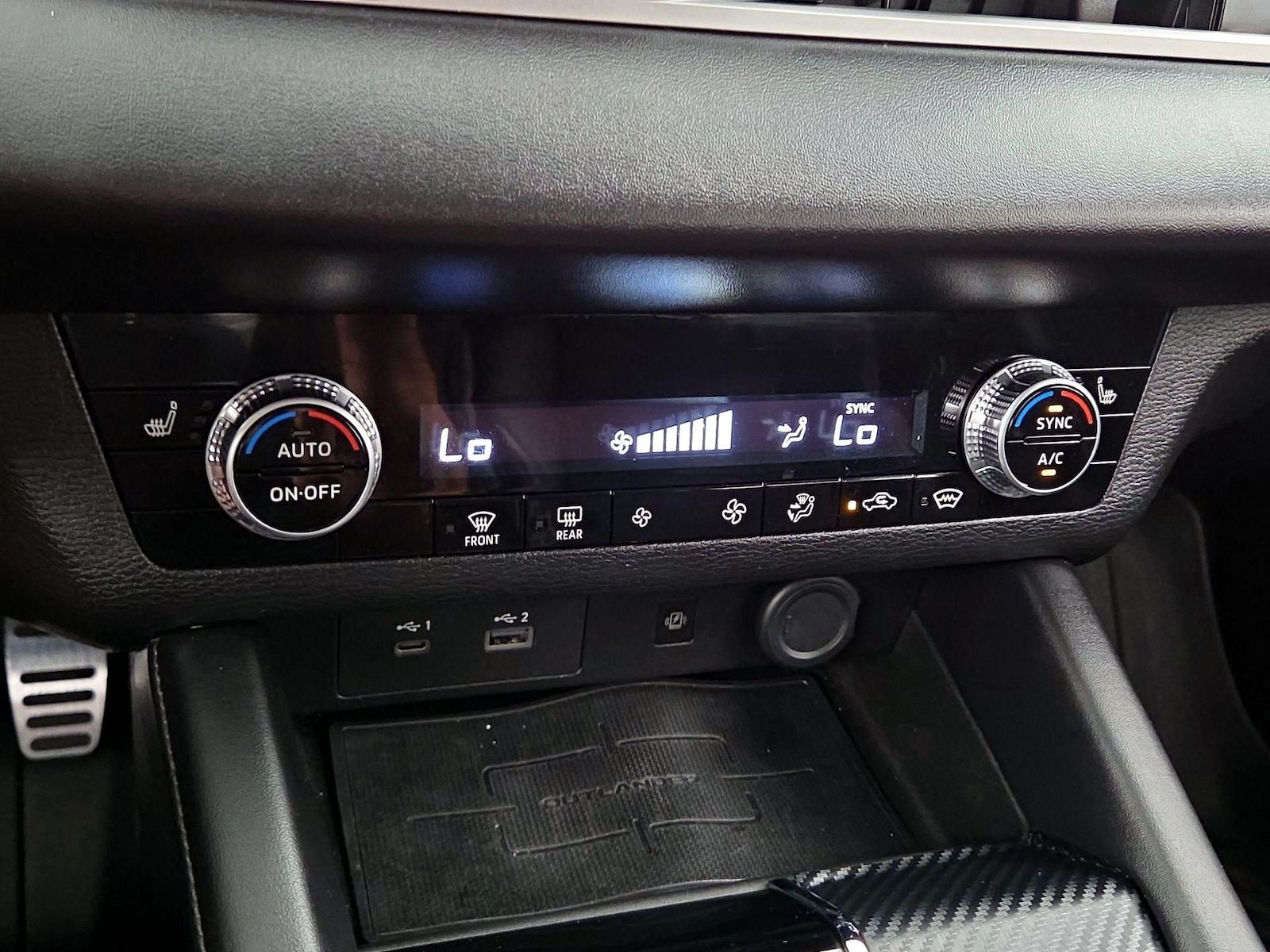 2022 Mitsubishi Outlander SE - Photo 18