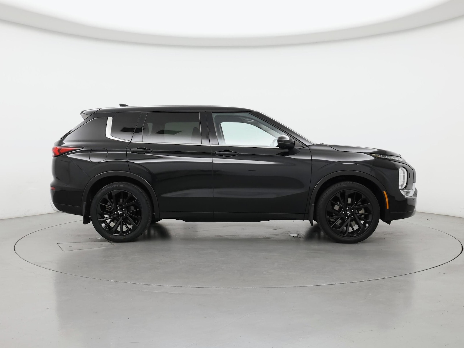 2022 Mitsubishi Outlander SE - Photo 8