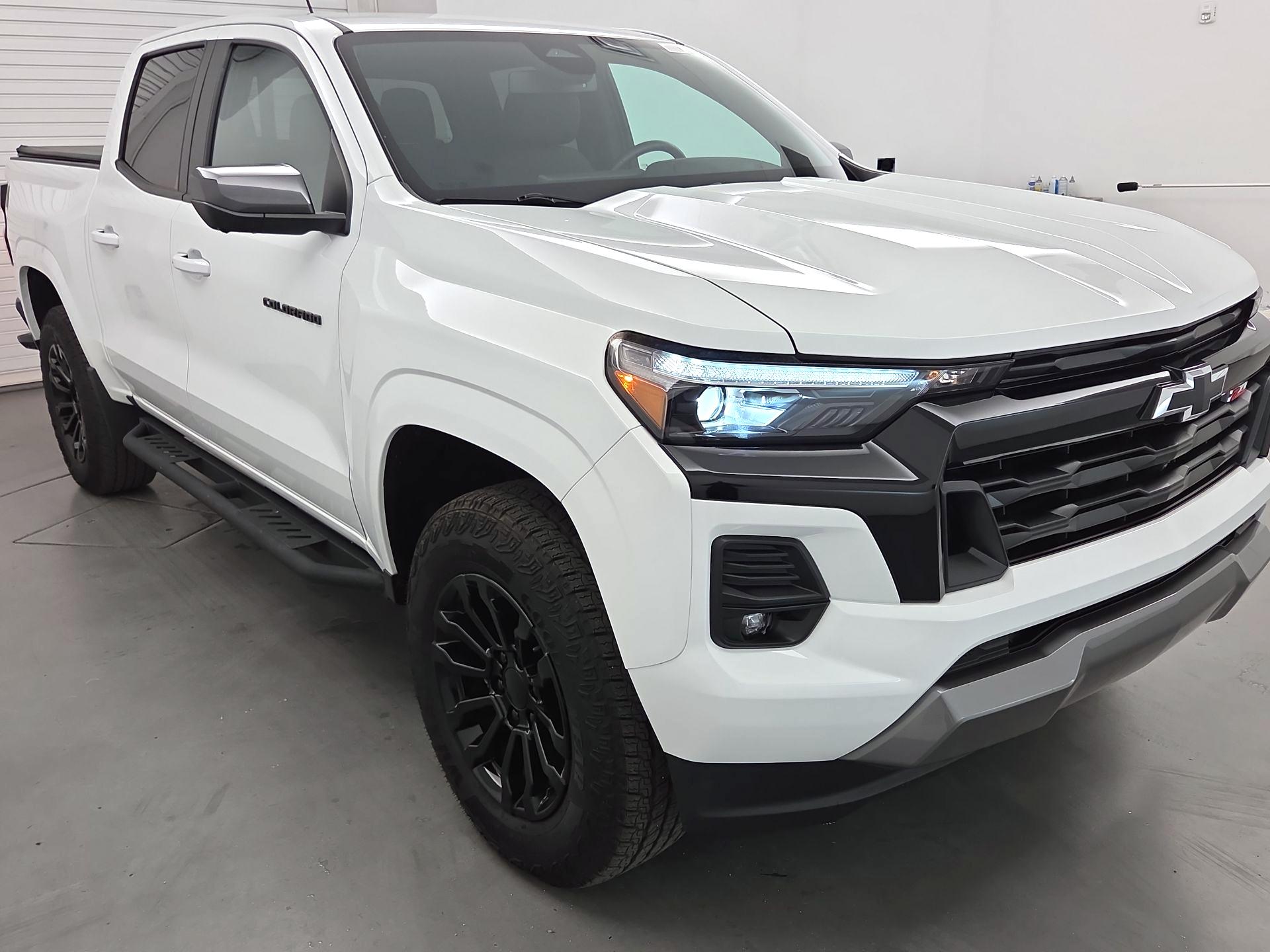 White 2025 Chevrolet Colorado Pickup Truck Four-Wheel Drive Automatic