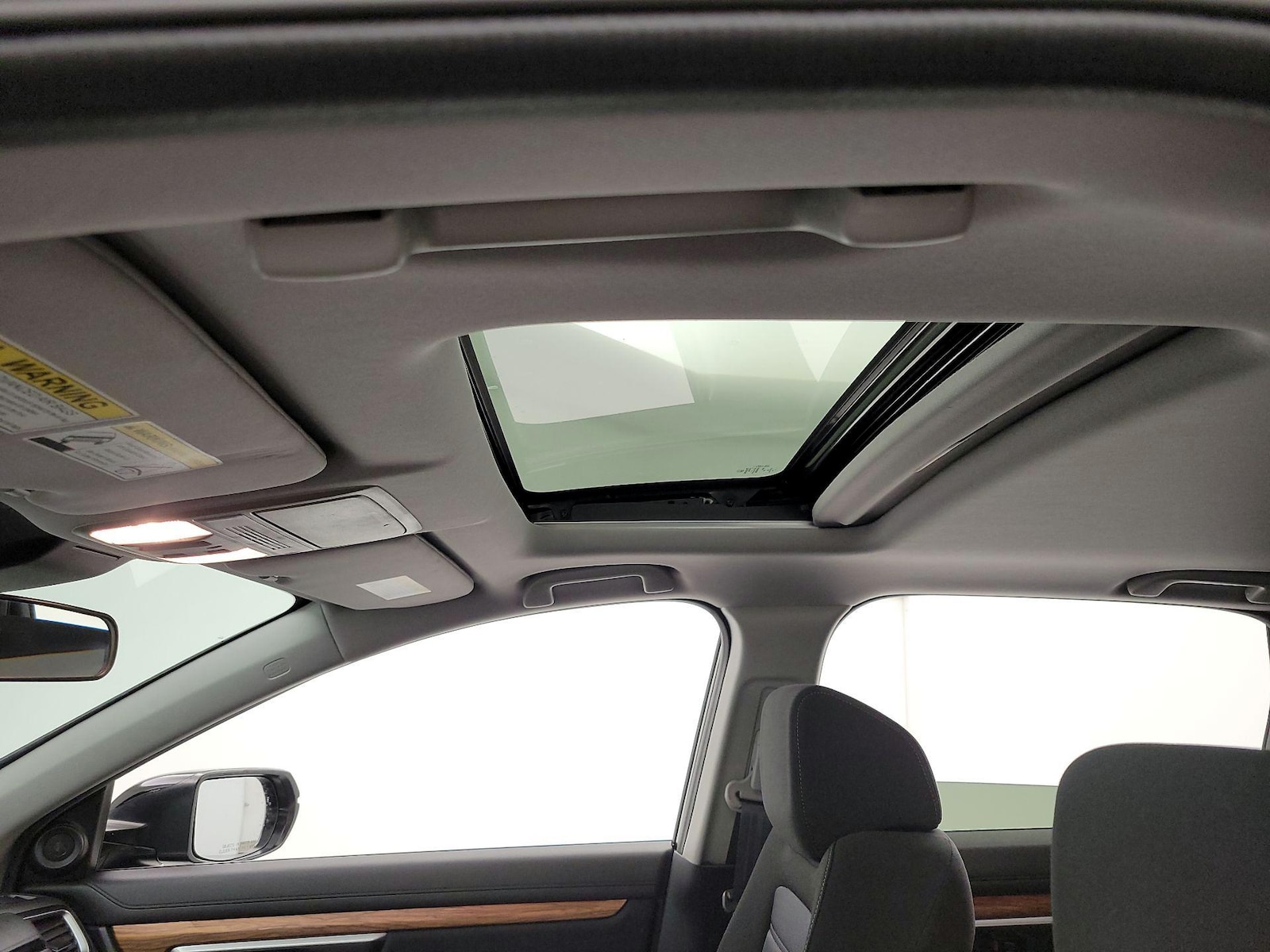 Sunroof(s) & Overhead Airbags