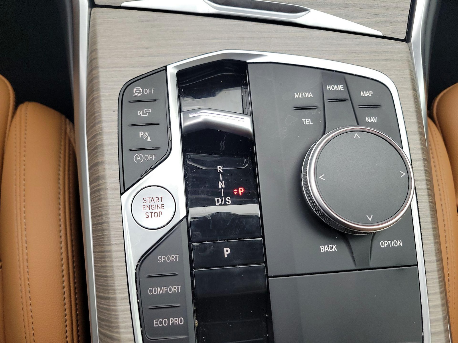 2025 BMW 3 Series 330i - Photo 19