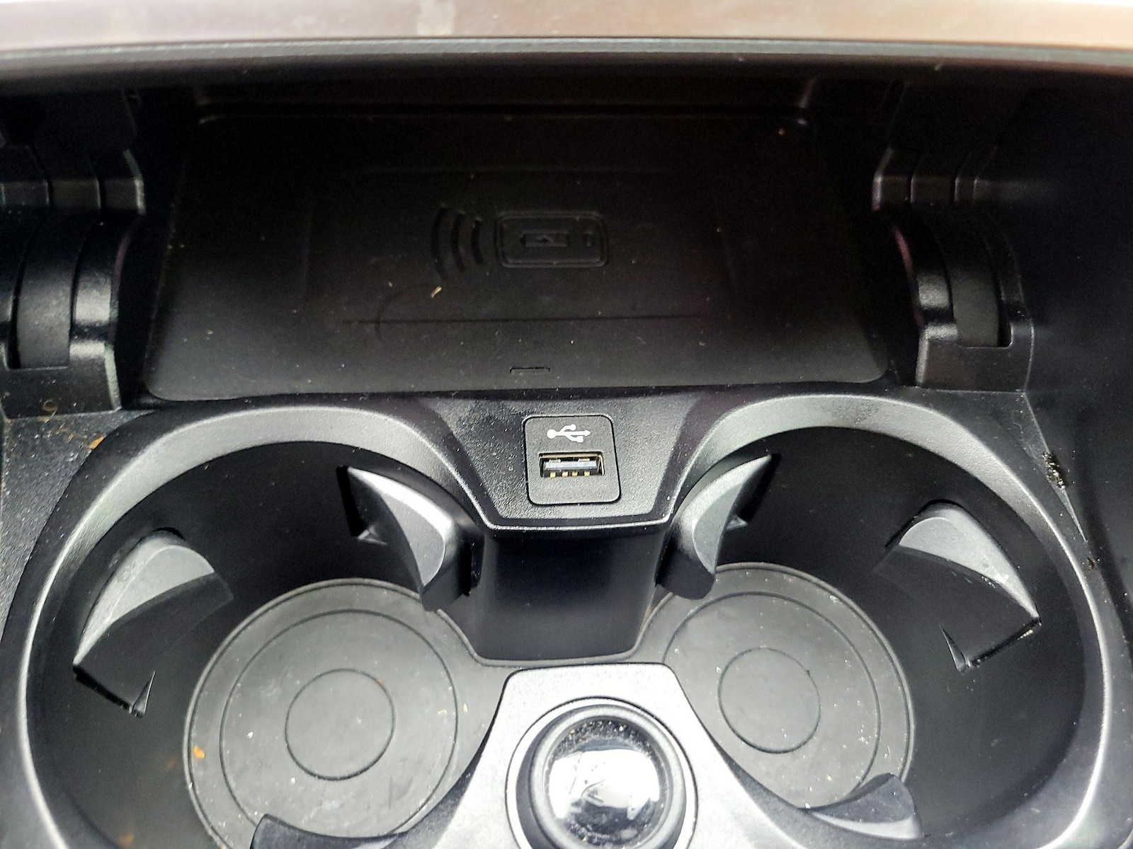 2025 BMW 3 Series 330i - Photo 20