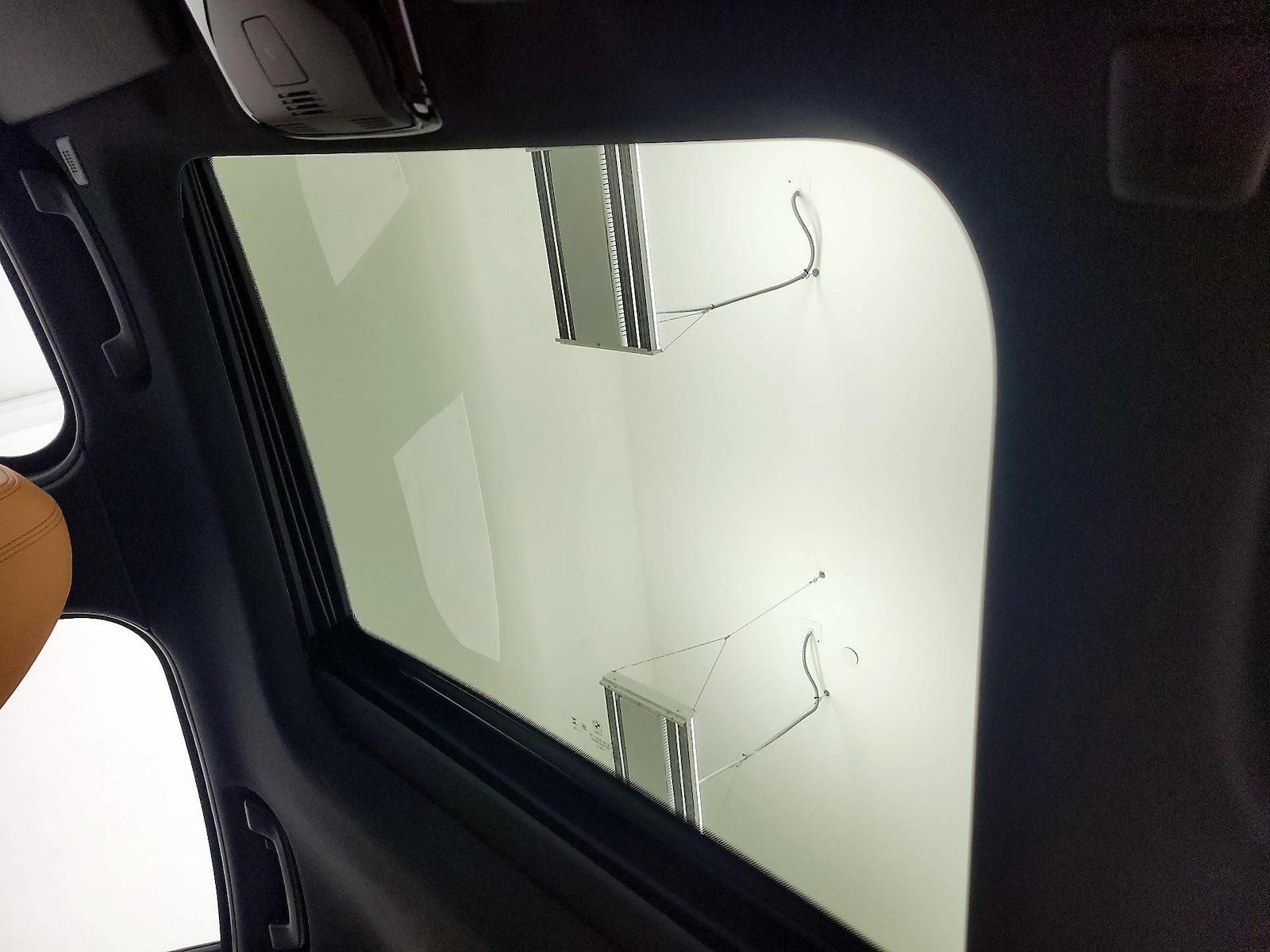 2025 BMW 3 Series 330i - Photo 21