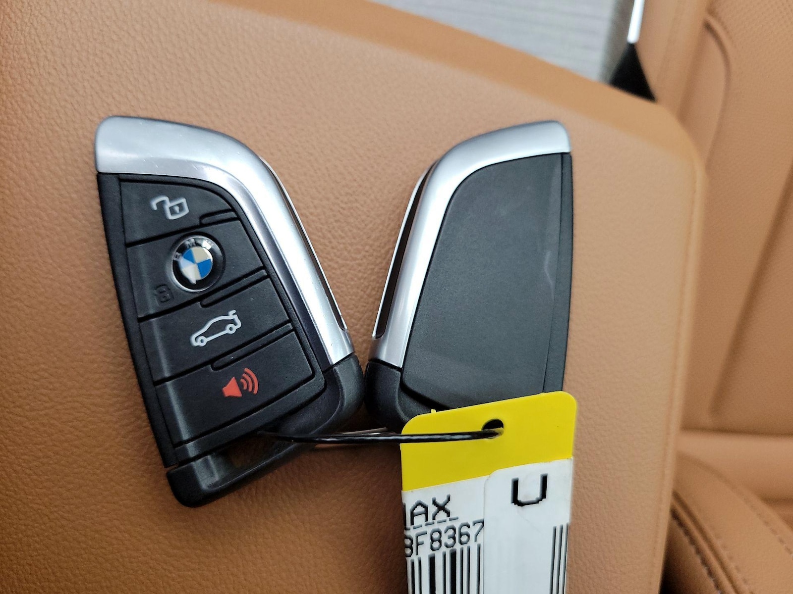 2025 BMW 3 Series 330i - Photo 25