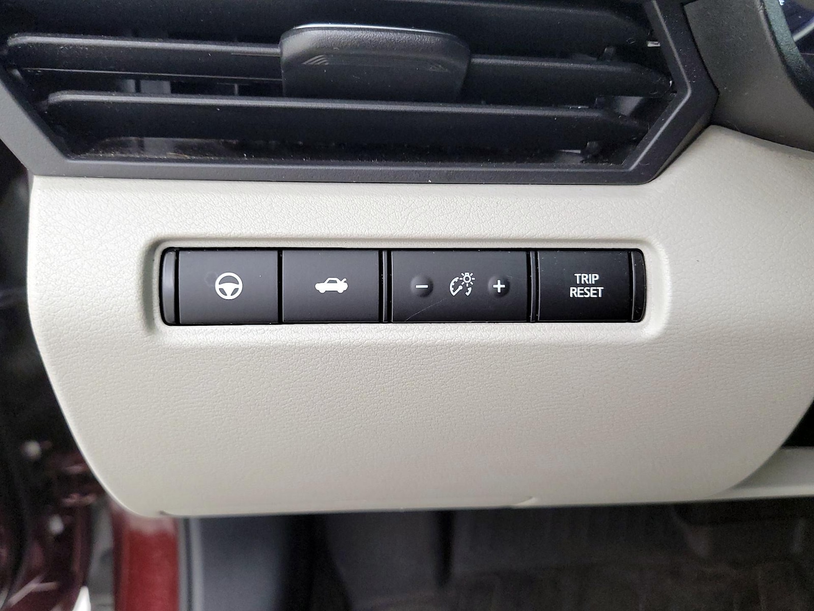 2024 Nissan Altima SV - Photo 14