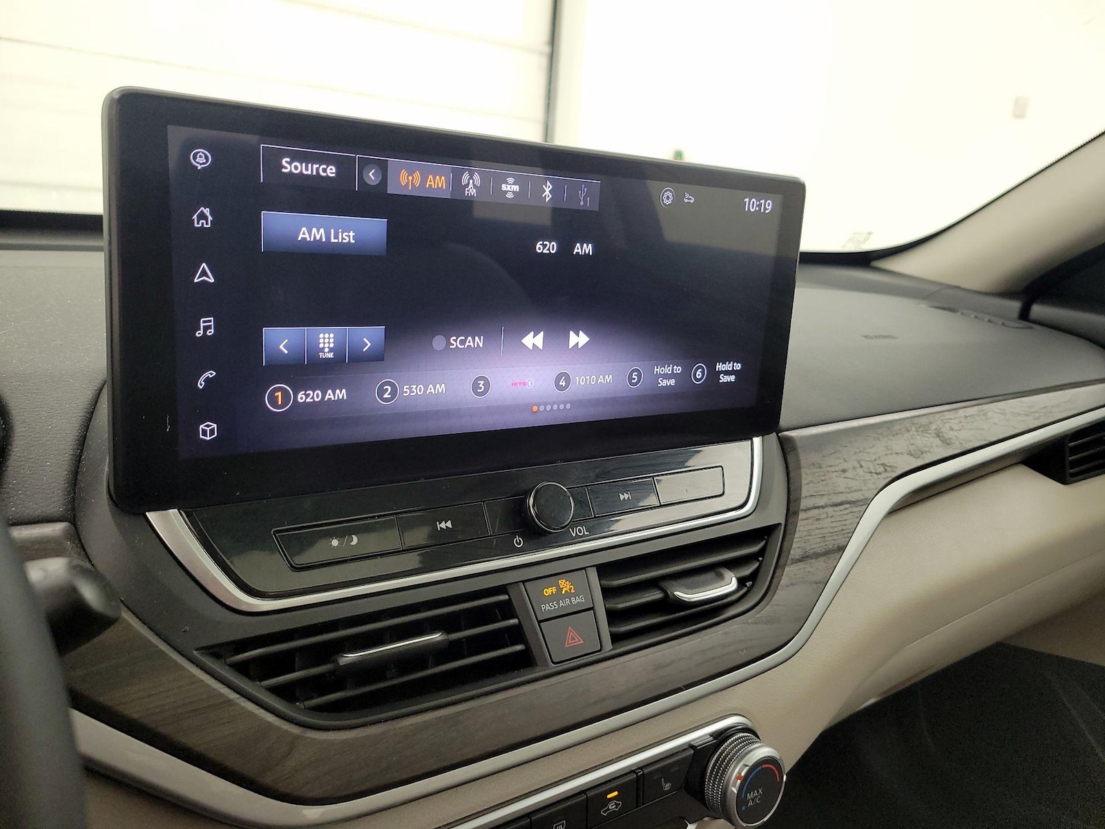 2024 Nissan Altima SV - Photo 17