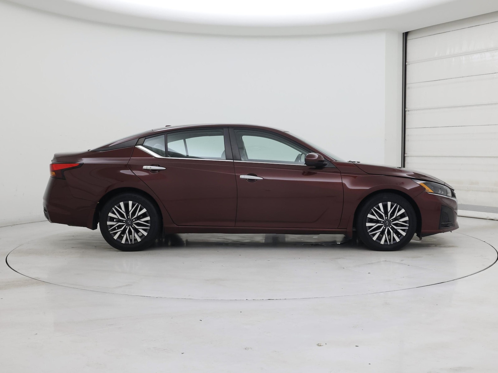 2024 Nissan Altima SV - Photo 8