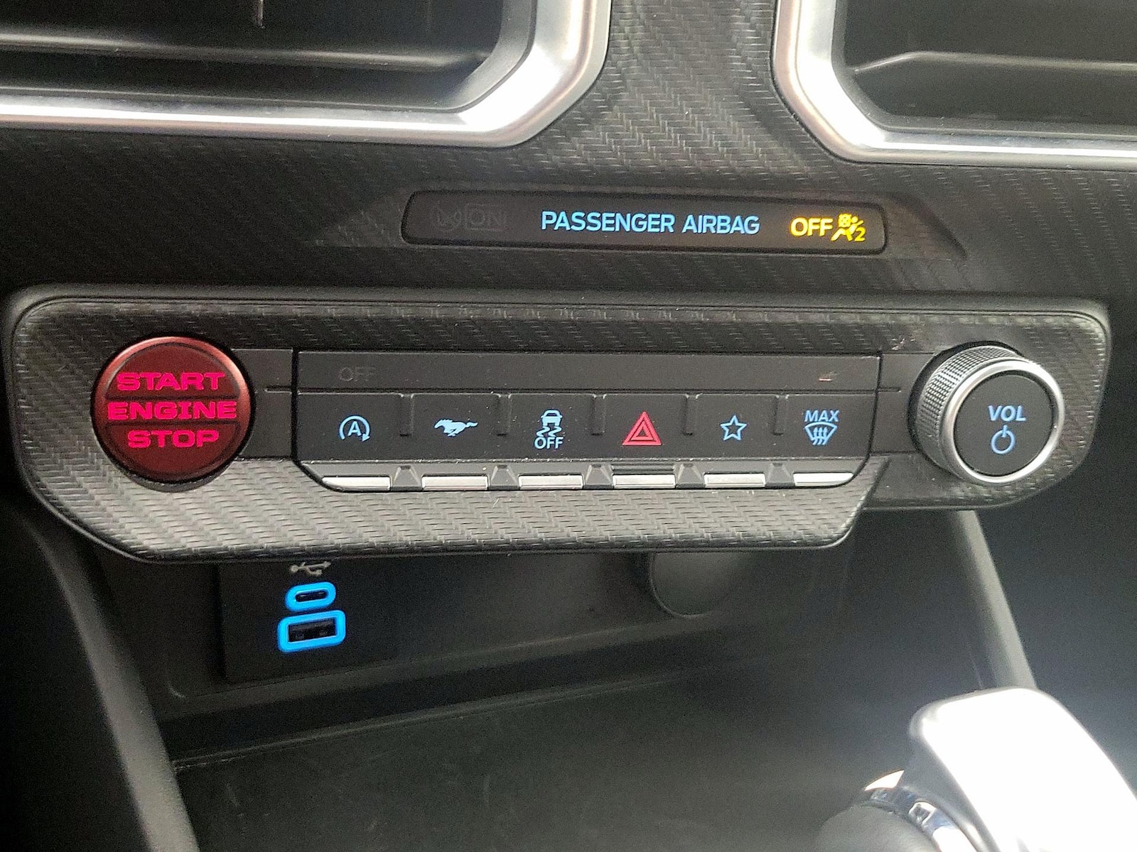 2026 Ford Mustang EcoBoost Premium - Photo 17