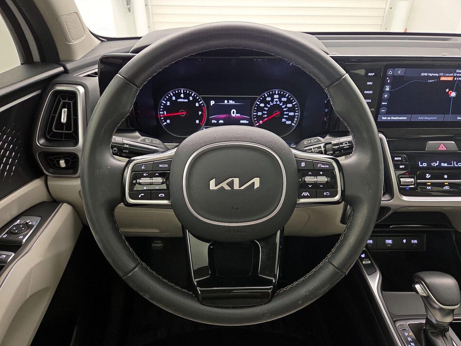 2023 Kia Sorento S - Photo 11