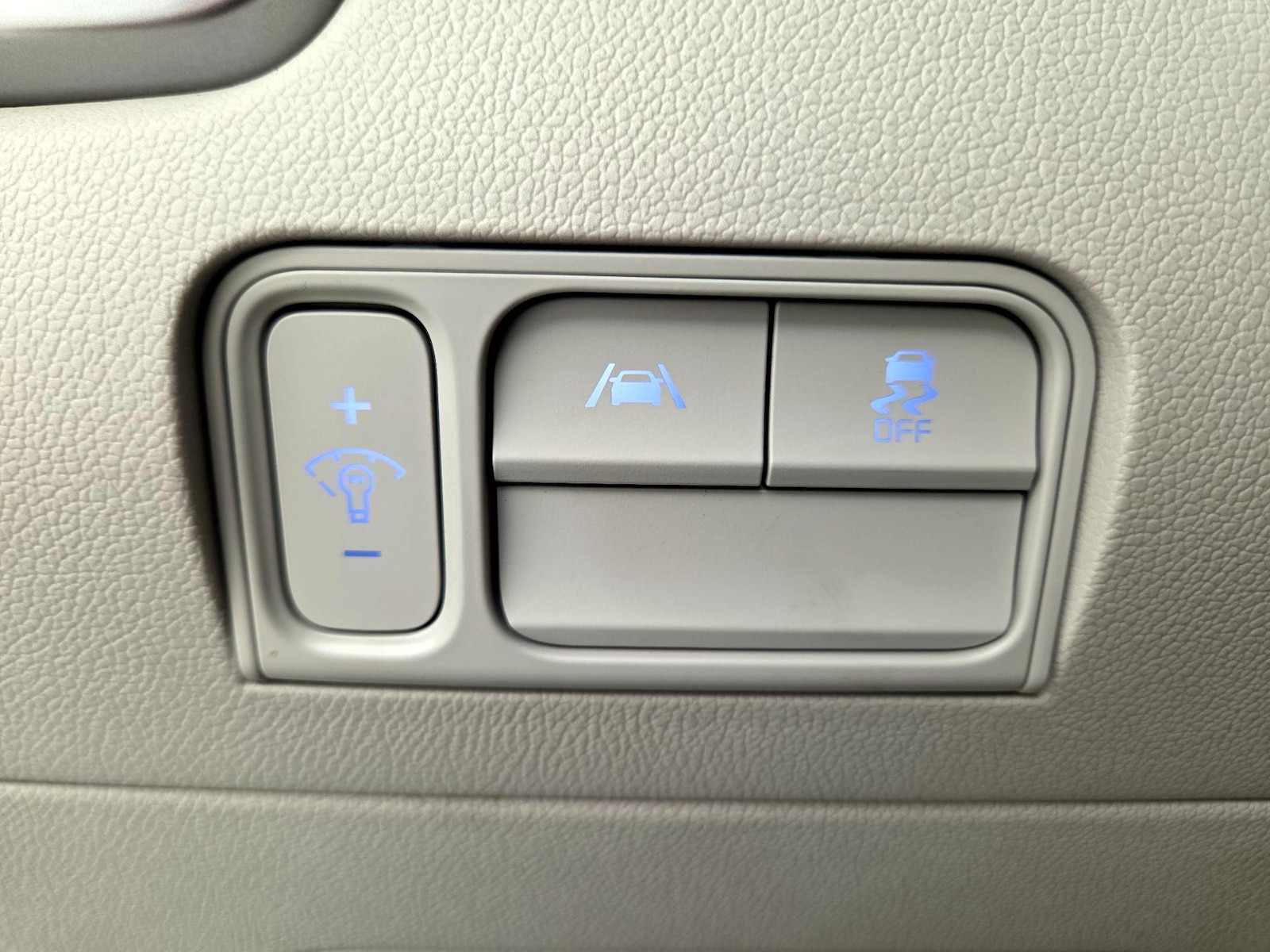 2023 Kia Sorento S - Photo 14