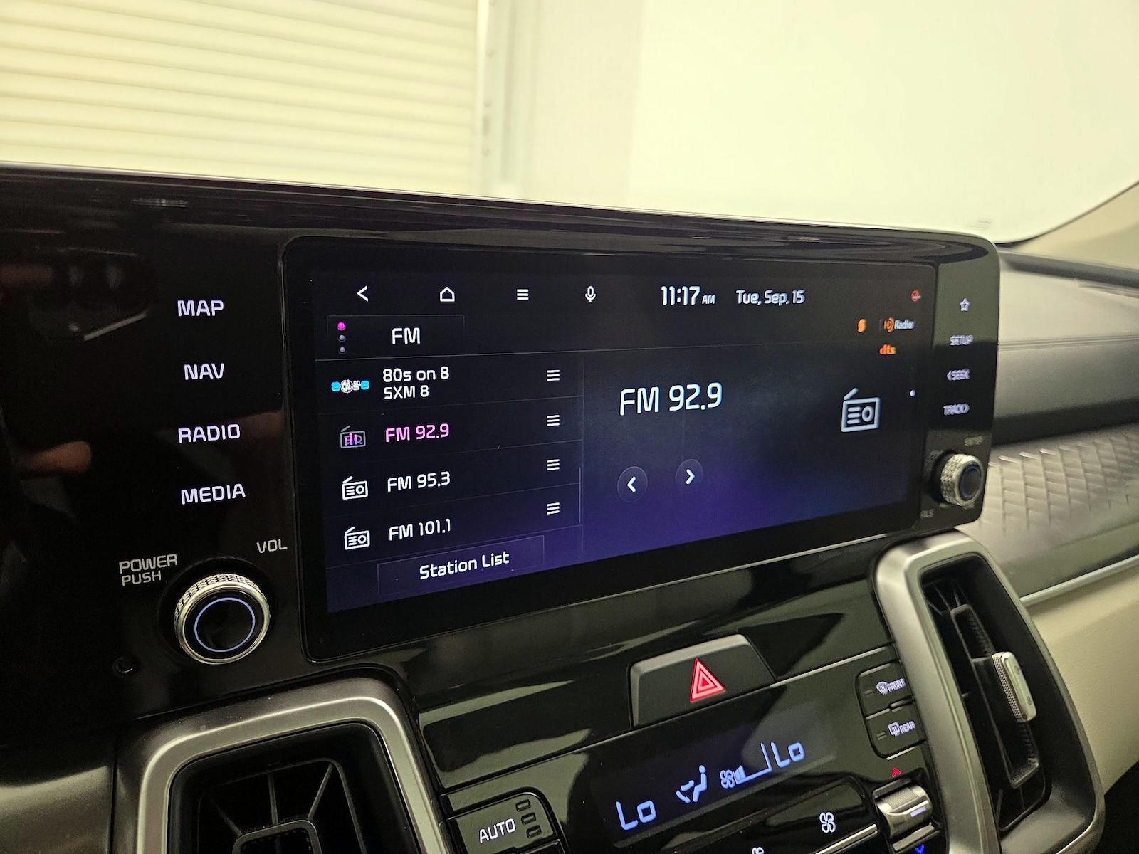 2023 Kia Sorento S - Photo 17