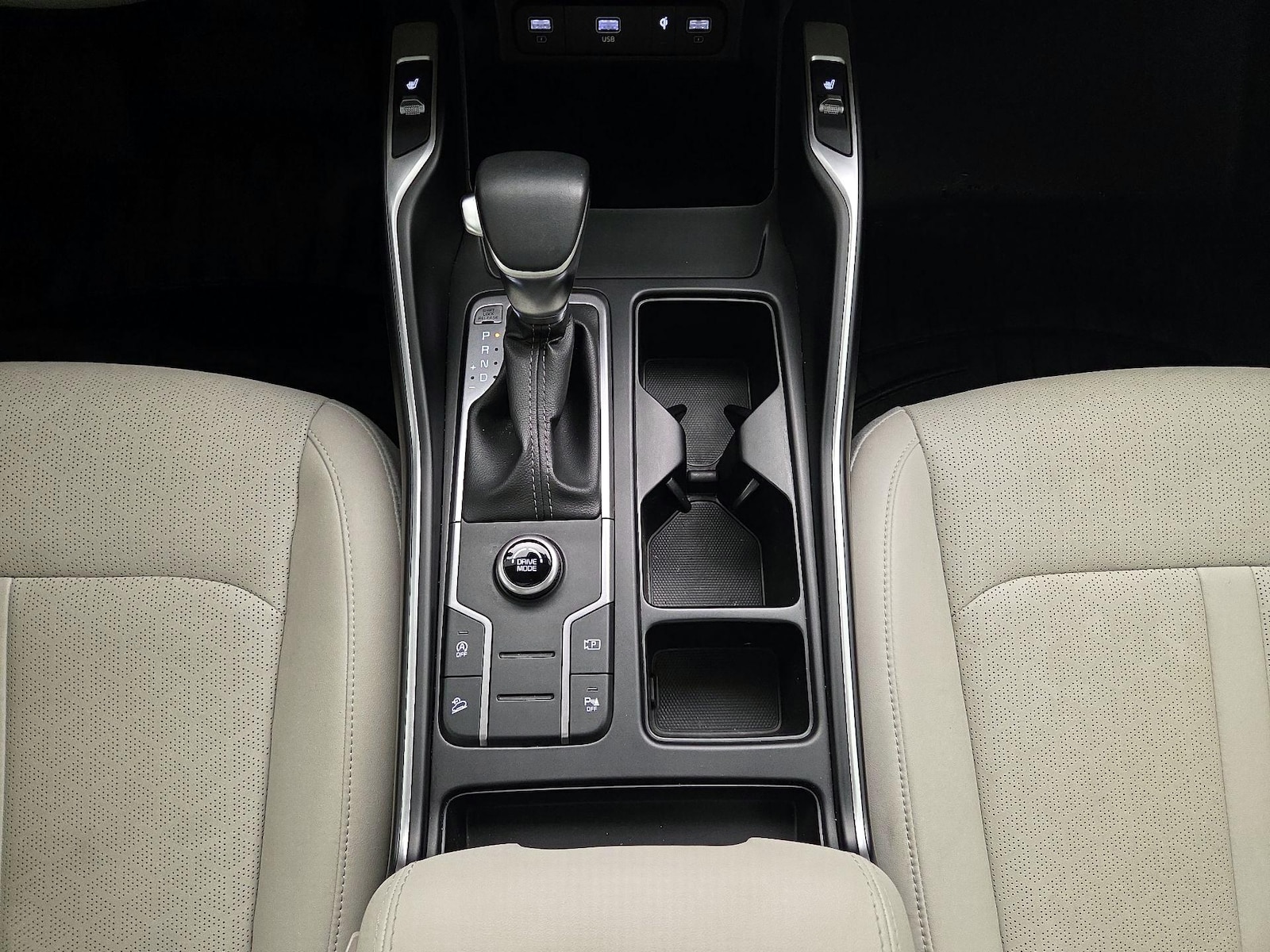 2023 Kia Sorento S - Photo 19