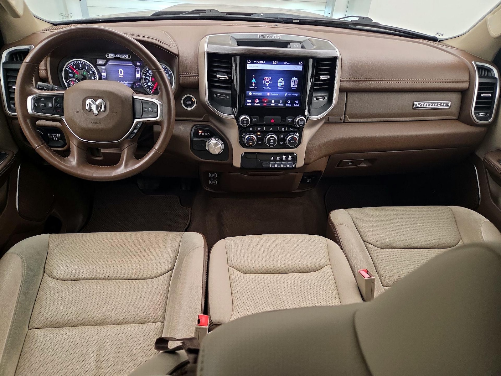 Apple CarPlay® & Android Auto™