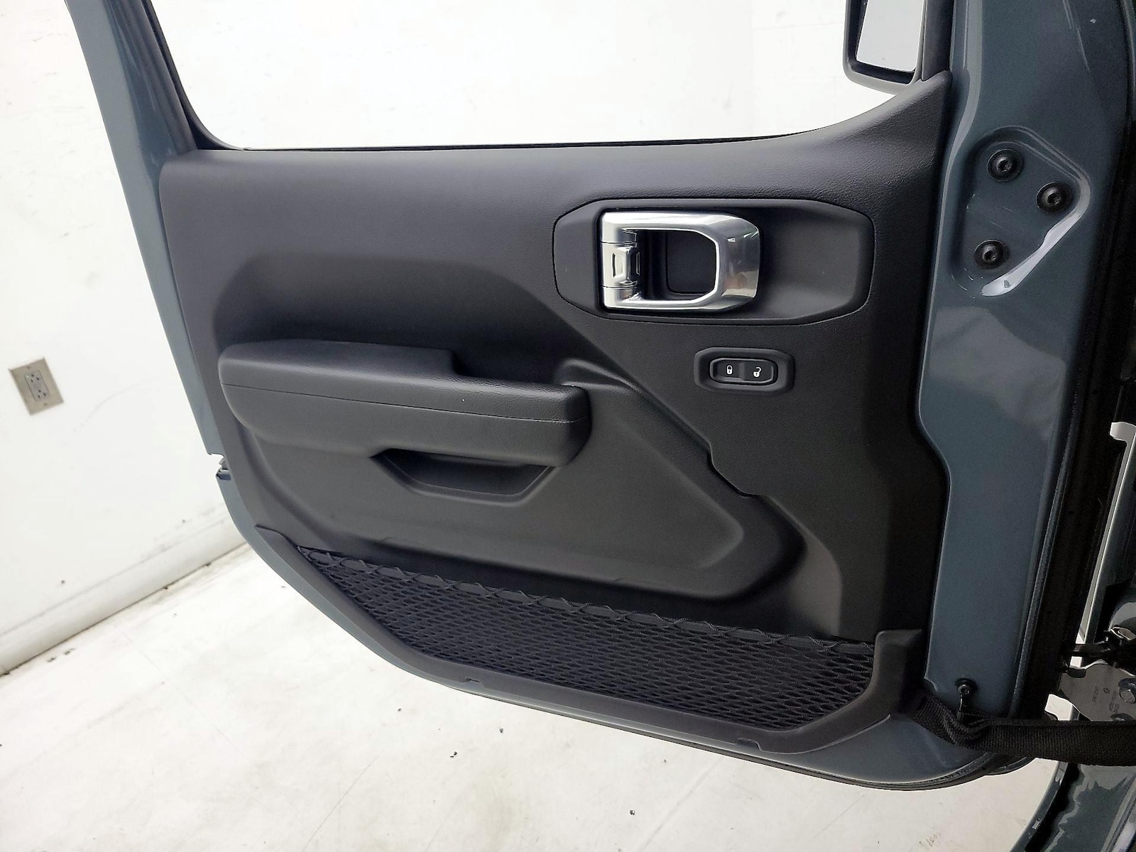 2026 Jeep Wrangler 4-Door Sport - Photo 13