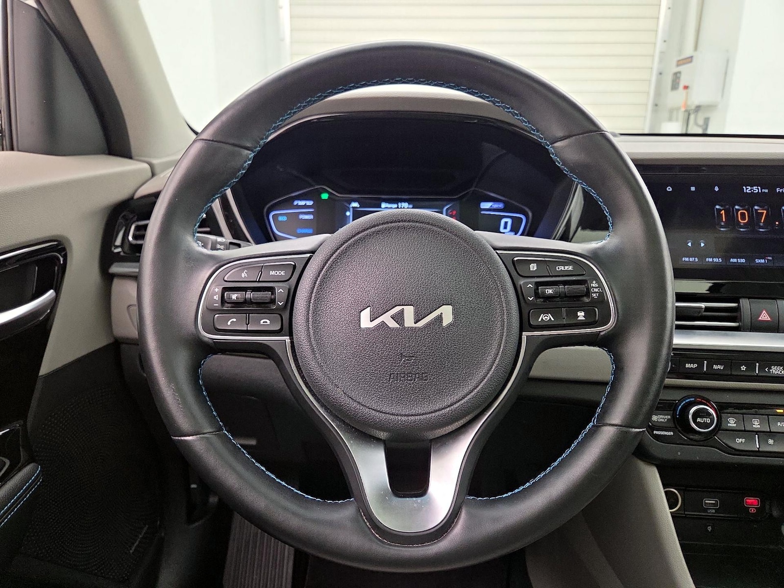 2022 Kia Niro EX Premium - Photo 11