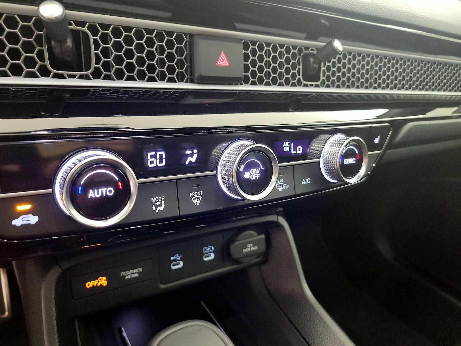 2025 Honda Civic Hatchback Sport Touring - Photo 17